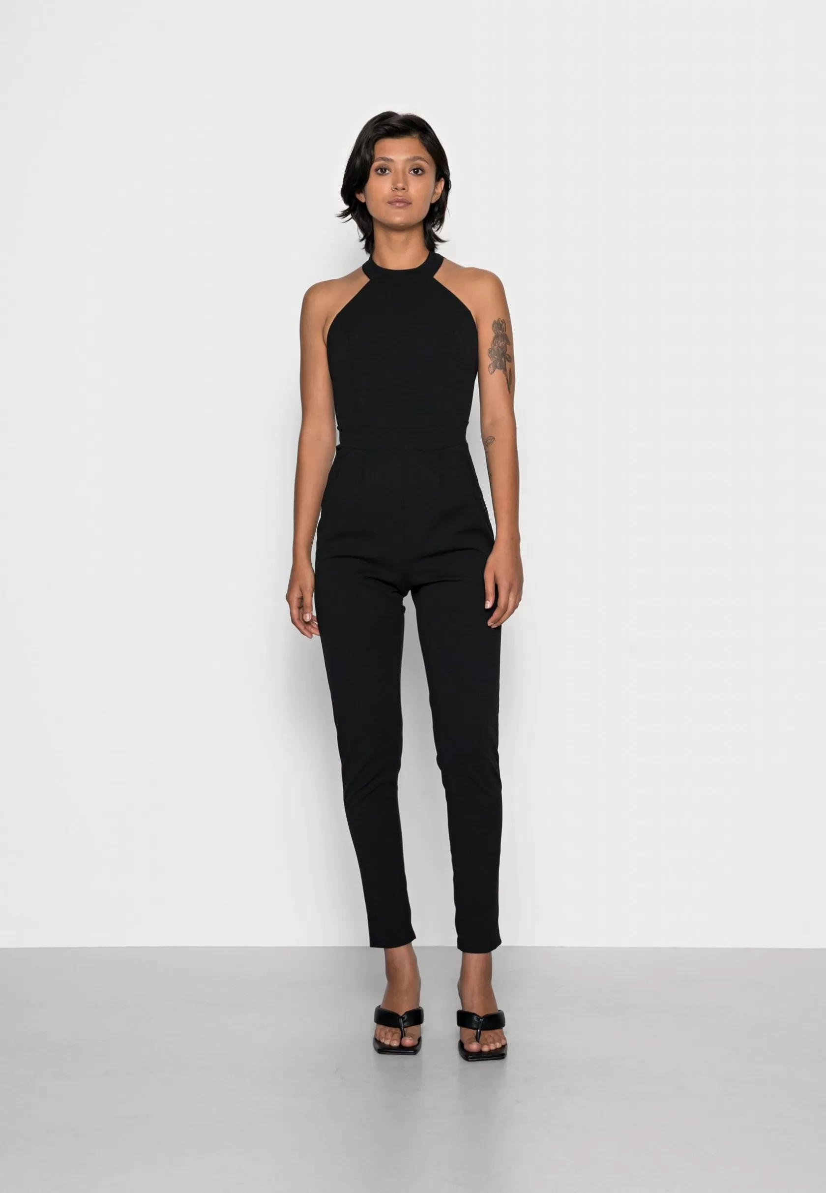 Jumpsuit^Wal G Chenise Hlter Neck – Jumpsuit . Hot Selling