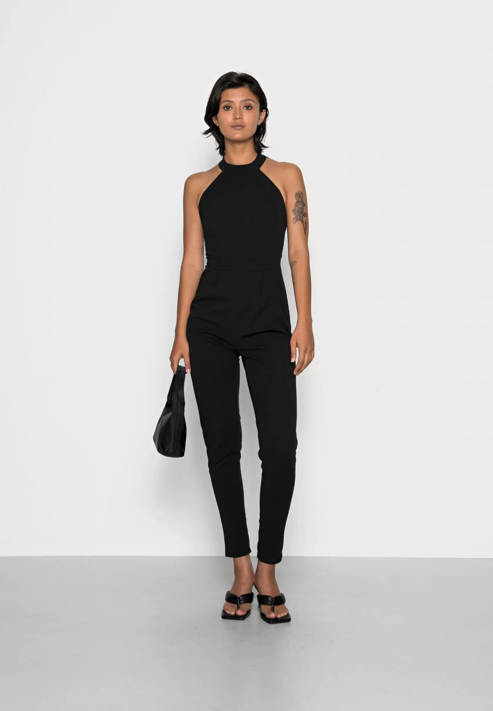 Jumpsuit^Wal G Chenise Hlter Neck – Jumpsuit . Hot Selling