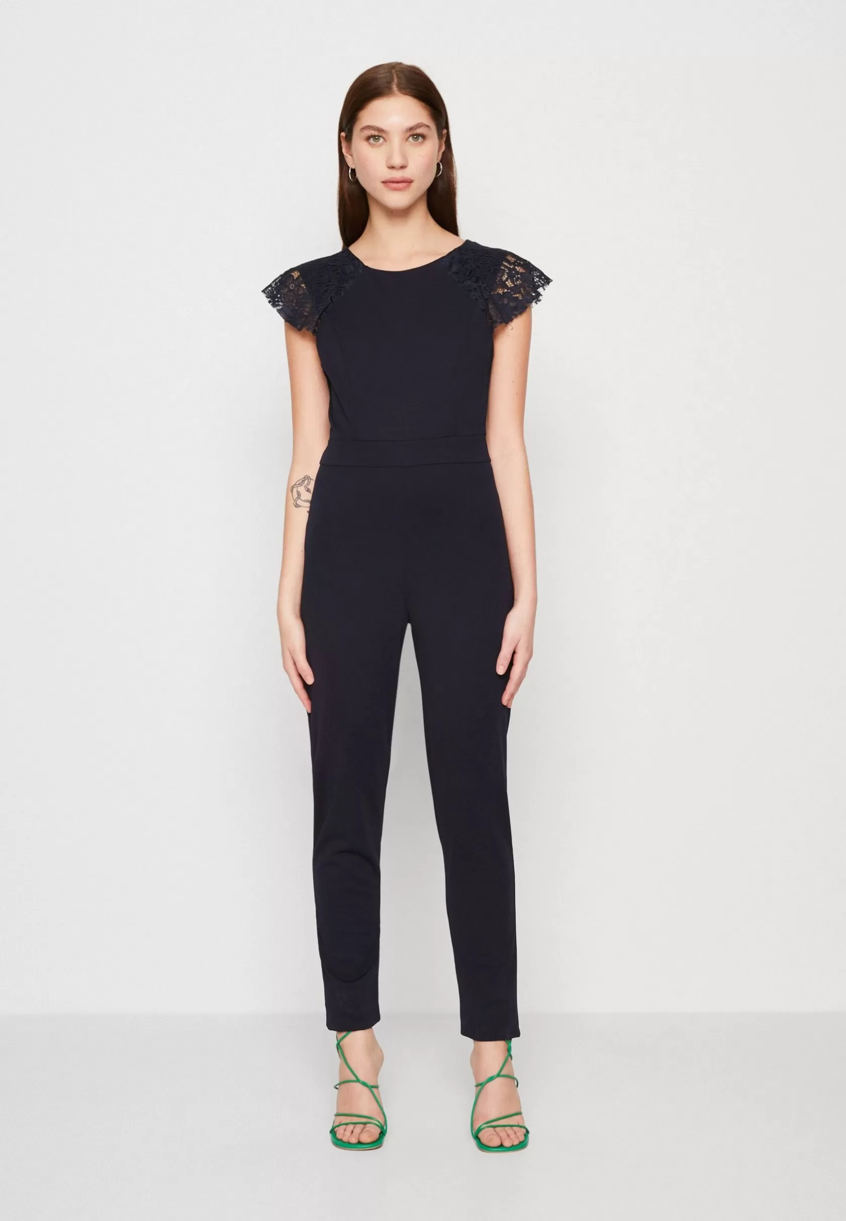 Jumpsuit^Wal G Sarah Lace – Jumpsuit . Tendy Style