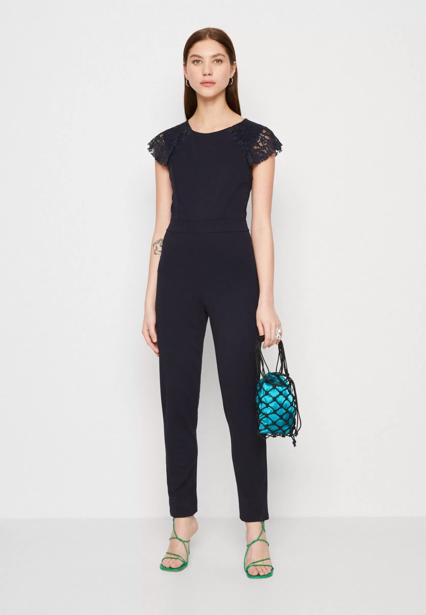 Jumpsuit^Wal G Sarah Lace – Jumpsuit . Tendy Style